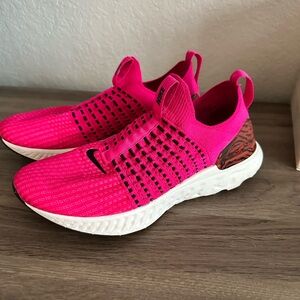 Nike phantom slip on sneaker